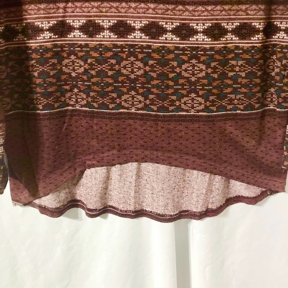 Lily White Women's Loose Fitting Burgundy Patterned Top - Picture 7 of 10